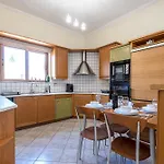 Beachside Retreat, Steps To بلدة كوس