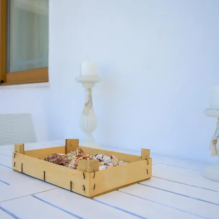 Beachside Retreat, Steps To