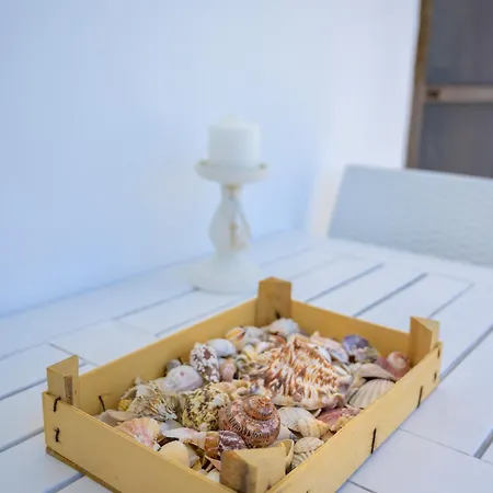 Beachside Retreat, Steps To דירה