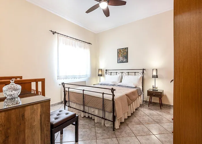 Beachside Retreat, Steps To Apartman