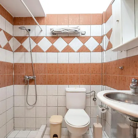 Apartment Beachside Retreat, Steps To Kos Town