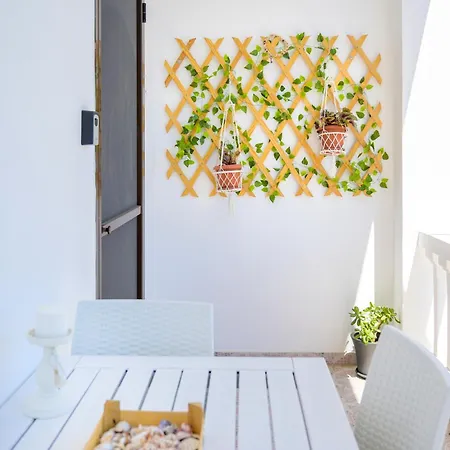 Beachside Retreat, Steps To Apartment Kos Town