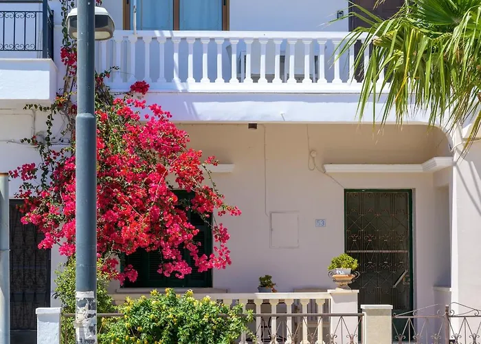 Beachside Retreat, Steps To * Kos